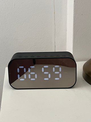Reloj Despertador Digital con Altavoz