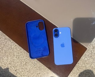 iPhone 16 Azul