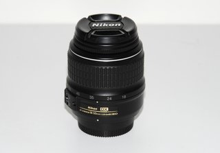 Objetivo Nikon AF-S 18-55mm f/3.5-5.6 GII