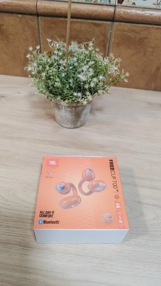 Auriculares JBL FreeClip 700