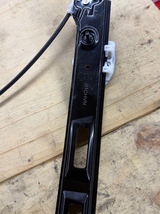 Elevalunas delantero izquierdo BMW E46 3 puertas