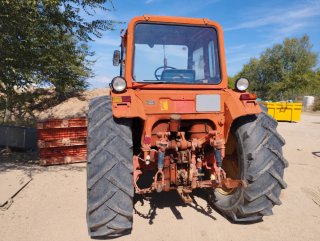 Tractor Belarus con pala. con documentación