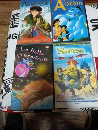 4 Películas Infantiles en VHS