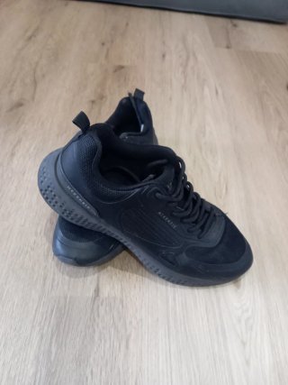 Deportivas McKenzie Negras