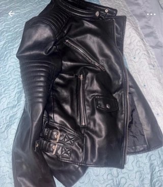 Chaqueta de cuero negra