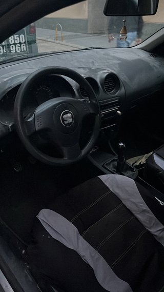 SEAT Ibiza 2004