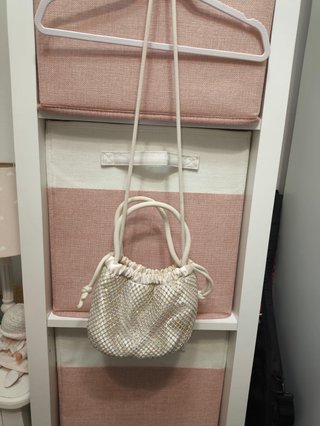 Bolso de niña Zara color crudo con brillos