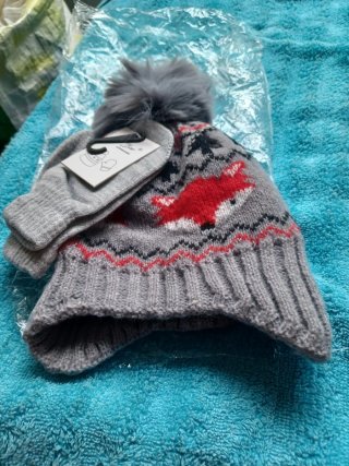 Gorro Barts con Pompon y Manoplas