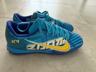 Botas de fútbol Nike multitacos