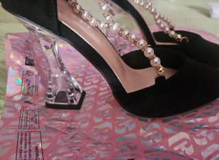 Zapatos Elegantes Negros con Perlas