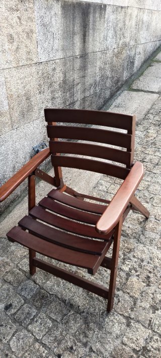 Silla de madera plegable