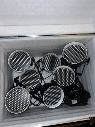 Focos PAR LED 56 Eurolite y Cameo