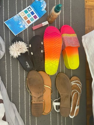 Lote de 4 pares de sandalias variadas