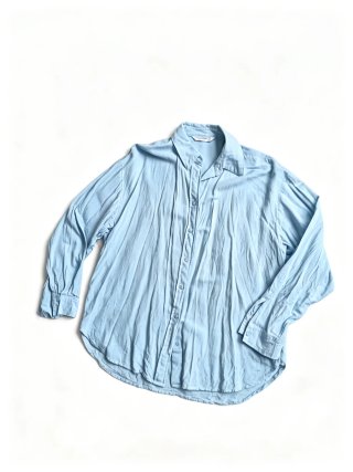 Camisa azul de manga larga