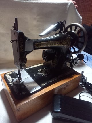 Máquina de coser antigua Singer