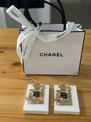 2 Charms Coco Mademoiselle Chanel Dorados