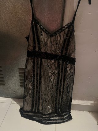 Vestido de encaje Zara