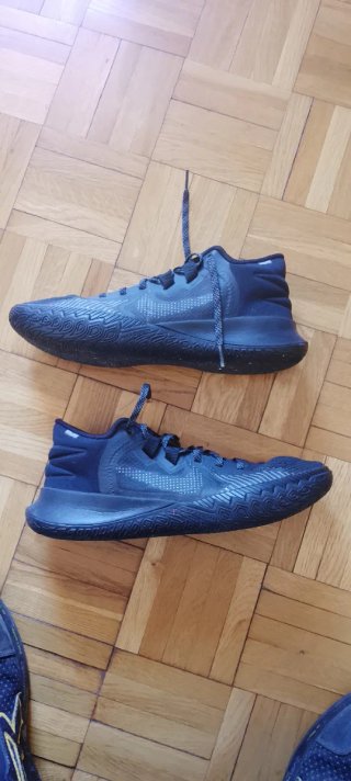 Zapatillas Nike Negras Tipo Bota como nuevas