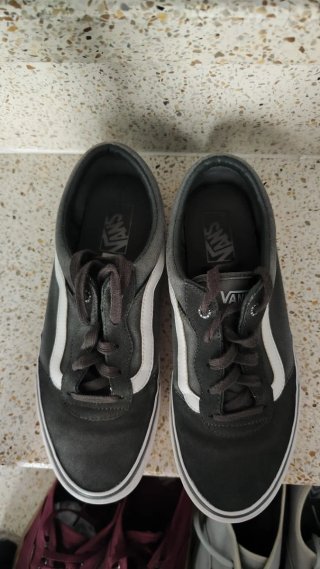 Zapatillas Vans Negras y Blancas
