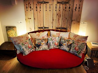 Biombo de Madera con Herrajes de Forja antiguos