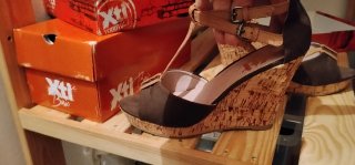 Sandalias de cuña Xti