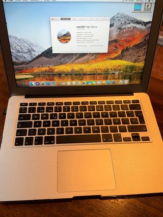 MacBook Air 13” 2017 | i5 | 8 GB RAM | 128 GB SSD