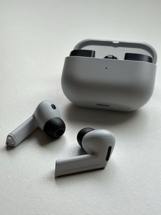 Samsung Galaxy Buds3 FE + Cargador