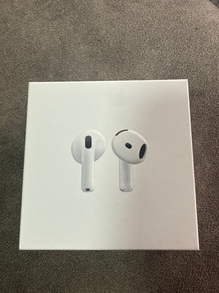 Apple AirPods 4