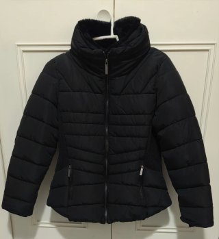 Chaqueta acolchada Koroshi negra