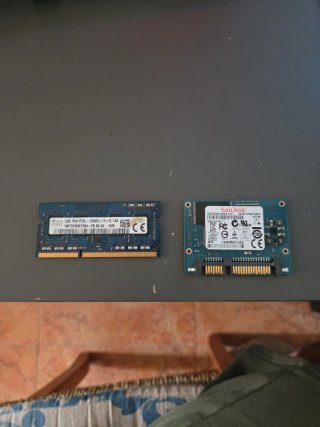 Memoria RAM 2GB y Disco SSD SanDisk 64GB