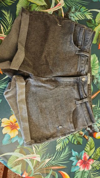 Pantalón Corto Vaquero Color Negro