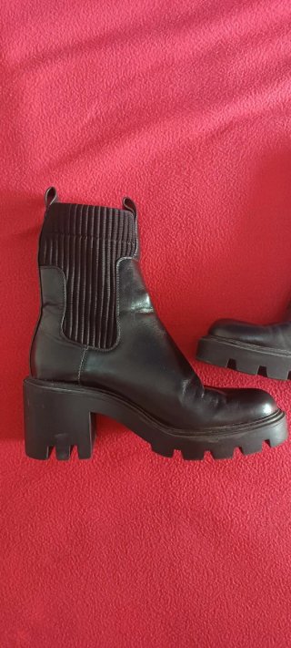 Botines negros Zara