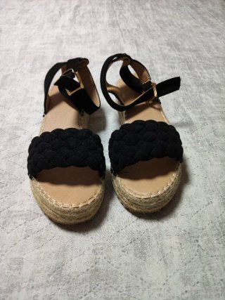 Sandalias