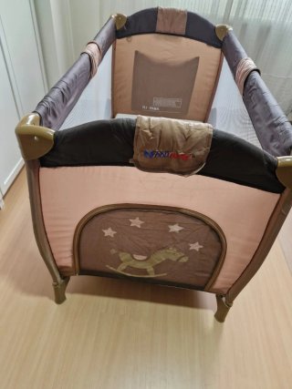 Cuna de viaje plegable