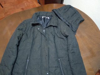 Chaquetón Negro con Estampado