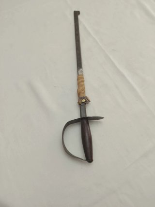 Espada de juguete con cinta