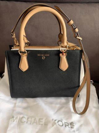 Bolso Michael Kors Negro y Beige