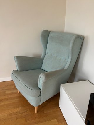 Sillón orejero IKEA STRANDMON turquesa