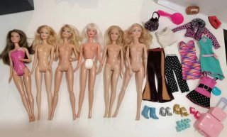 Set Barbie con vestiti e accessori