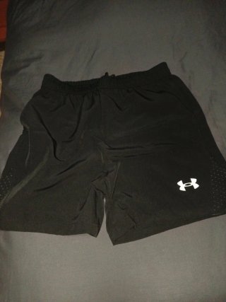 Pantalones cortos Under Armour negros