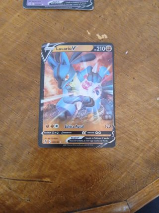 Carta Pokémon Lucario V