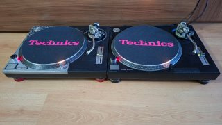 2 Giradiscos Technics SL-1200 MK2