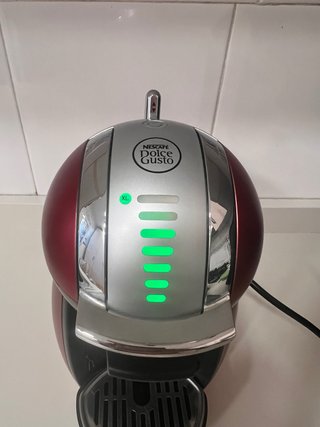 Cafetera Nescafé Dolce Gusto Genio 2