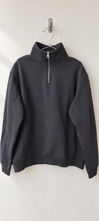 Sudadera de chico Zara con media cremallera