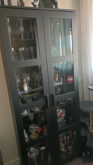 Vitrina IKEA Brimnes Negra