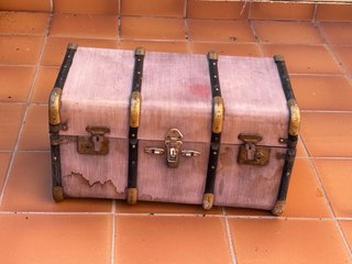 Baúl de Viaje Vintage Portugués