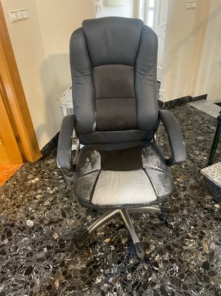 Silla de oficina con ruedas