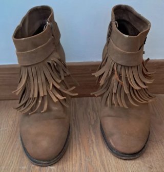 Botines Marrones con Flecos