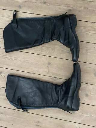 Botas Altas de Piel Negras