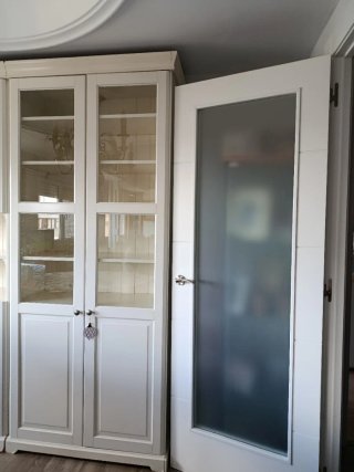 2 Armarios Ikea blancos. Buen estado.
